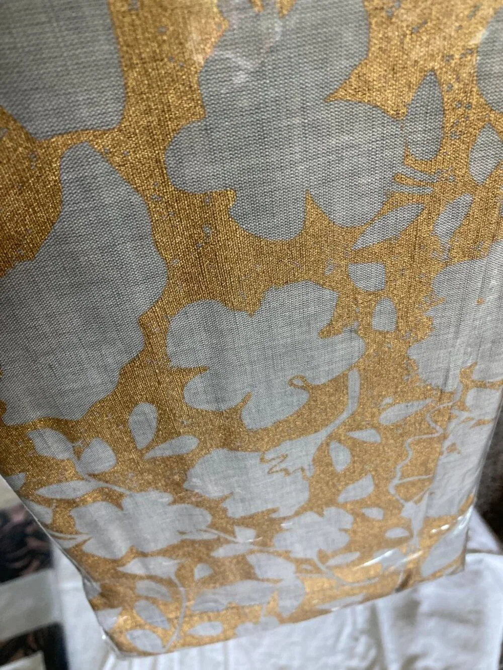 NWT Crate & Barrel Winter Floral Runner 14